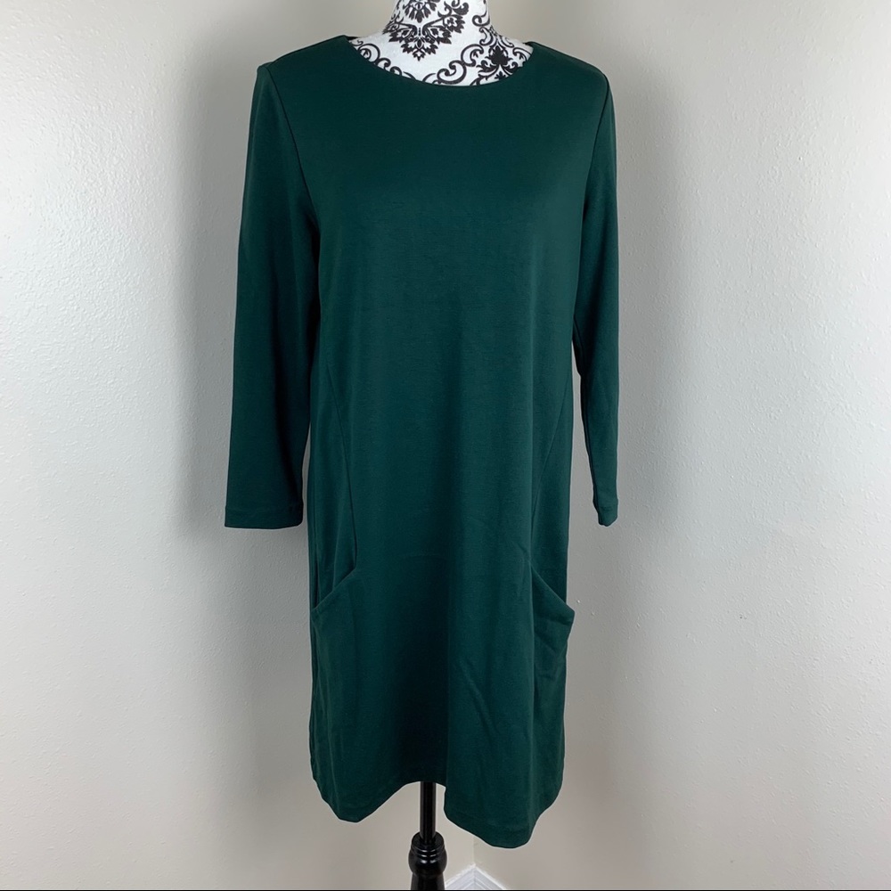 H&M. NWT.Dark forest green dress with pockets🌺